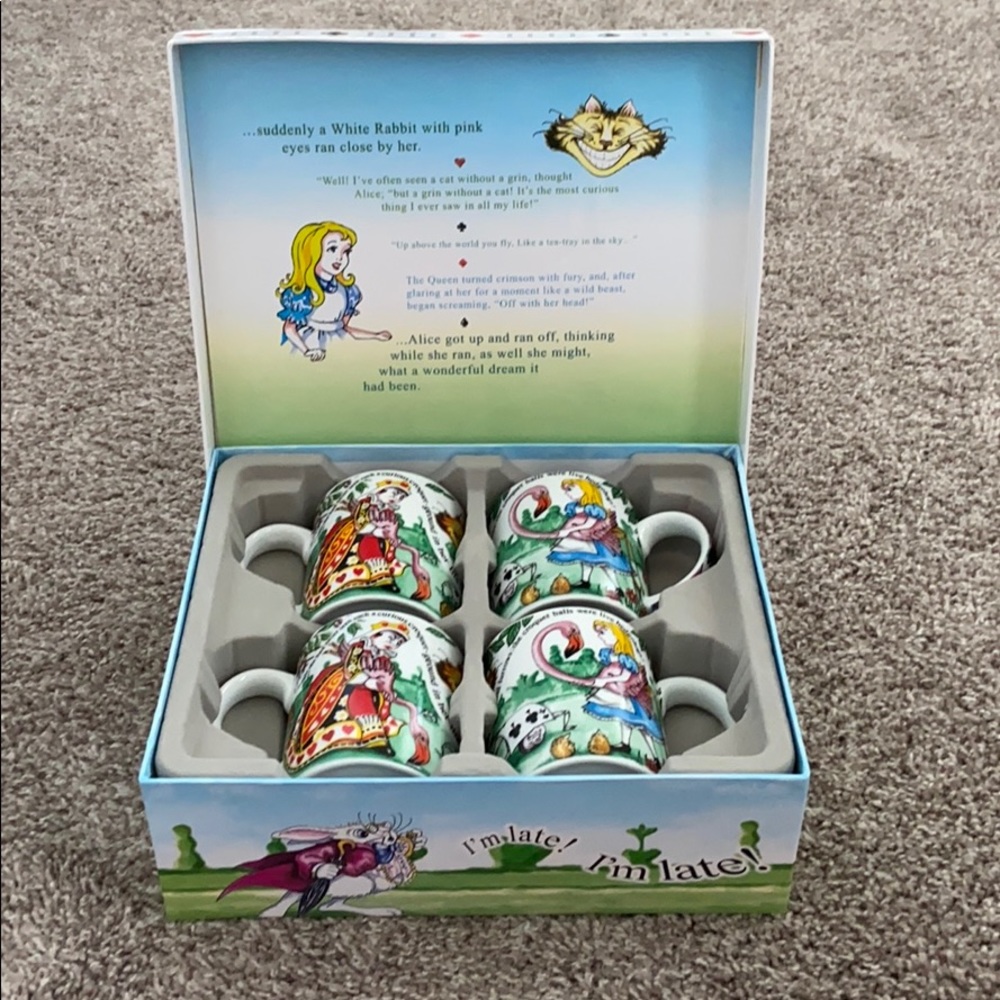 New in Box. Alice in Wonderland Mug Set - Picture 2 of 6